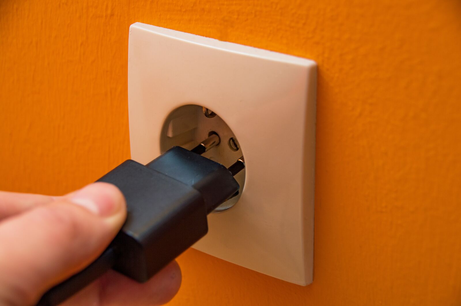 Nikon D3200 sample photo. Socket, plug, current photography