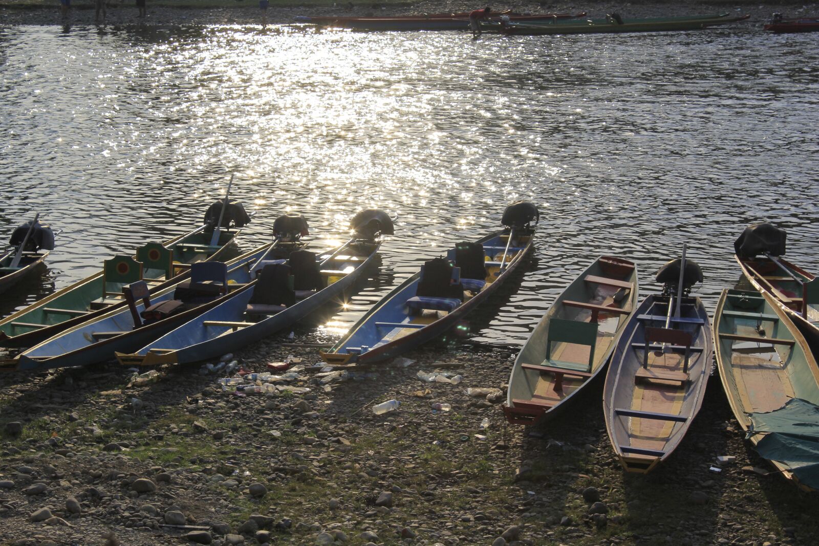 Canon EF-S 18-55mm F3.5-5.6 IS sample photo. Boat on the river photography