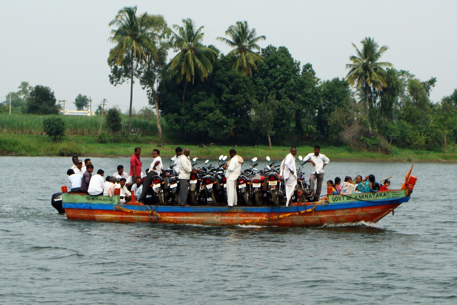 Sony Cyber-shot DSC-H10 sample photo. Krishna river, boat, island photography