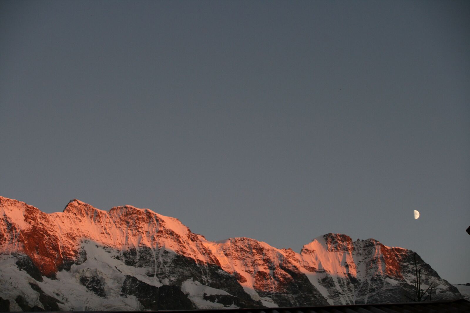 Canon EOS 400D (EOS Digital Rebel XTi / EOS Kiss Digital X) sample photo. Swiss mountains, mountain sunset photography