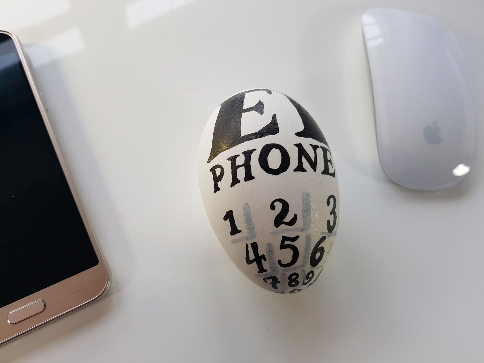 Samsung Galaxy S7 Edge sample photo. Egg, humor, i-phone photography