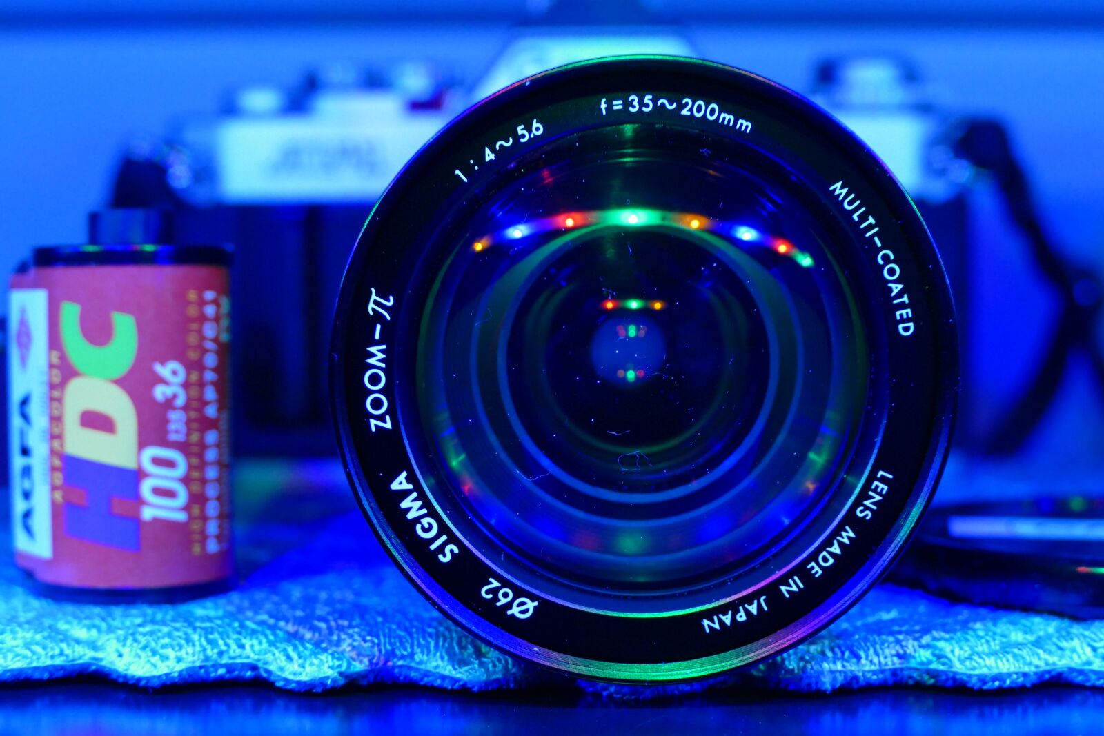 Panasonic Lumix DMC-FZ1000 sample photo. Photo, film, lens photography