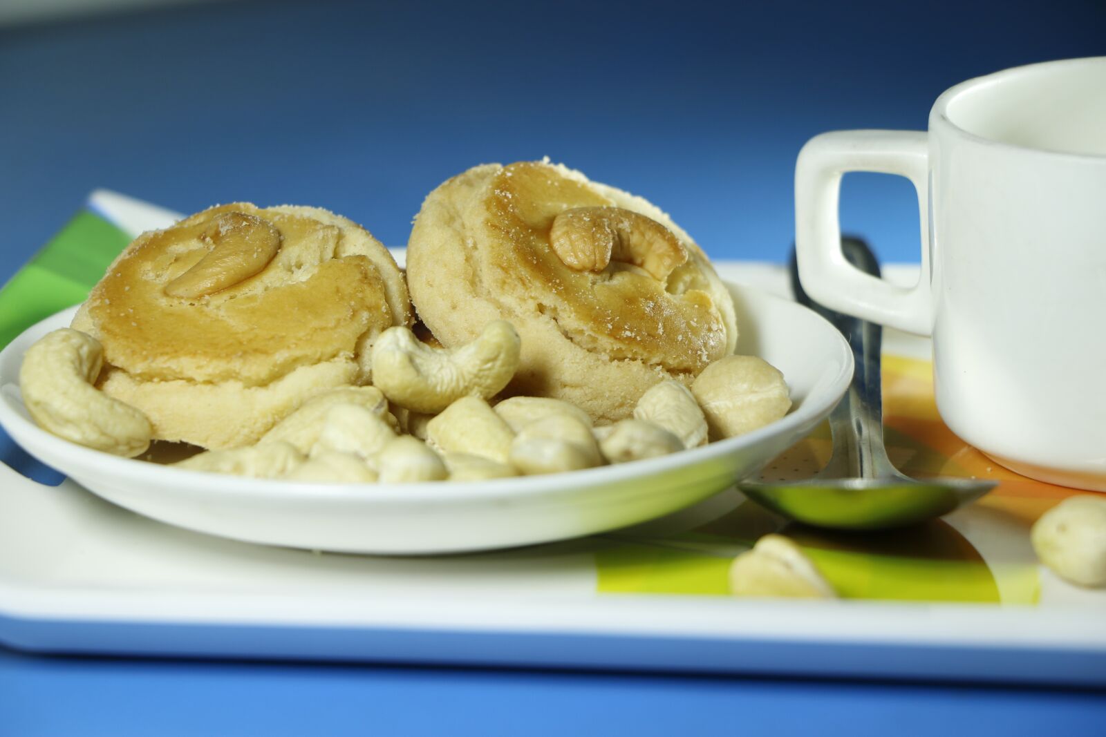 Canon EOS 70D sample photo. Biscute, love, cake photography