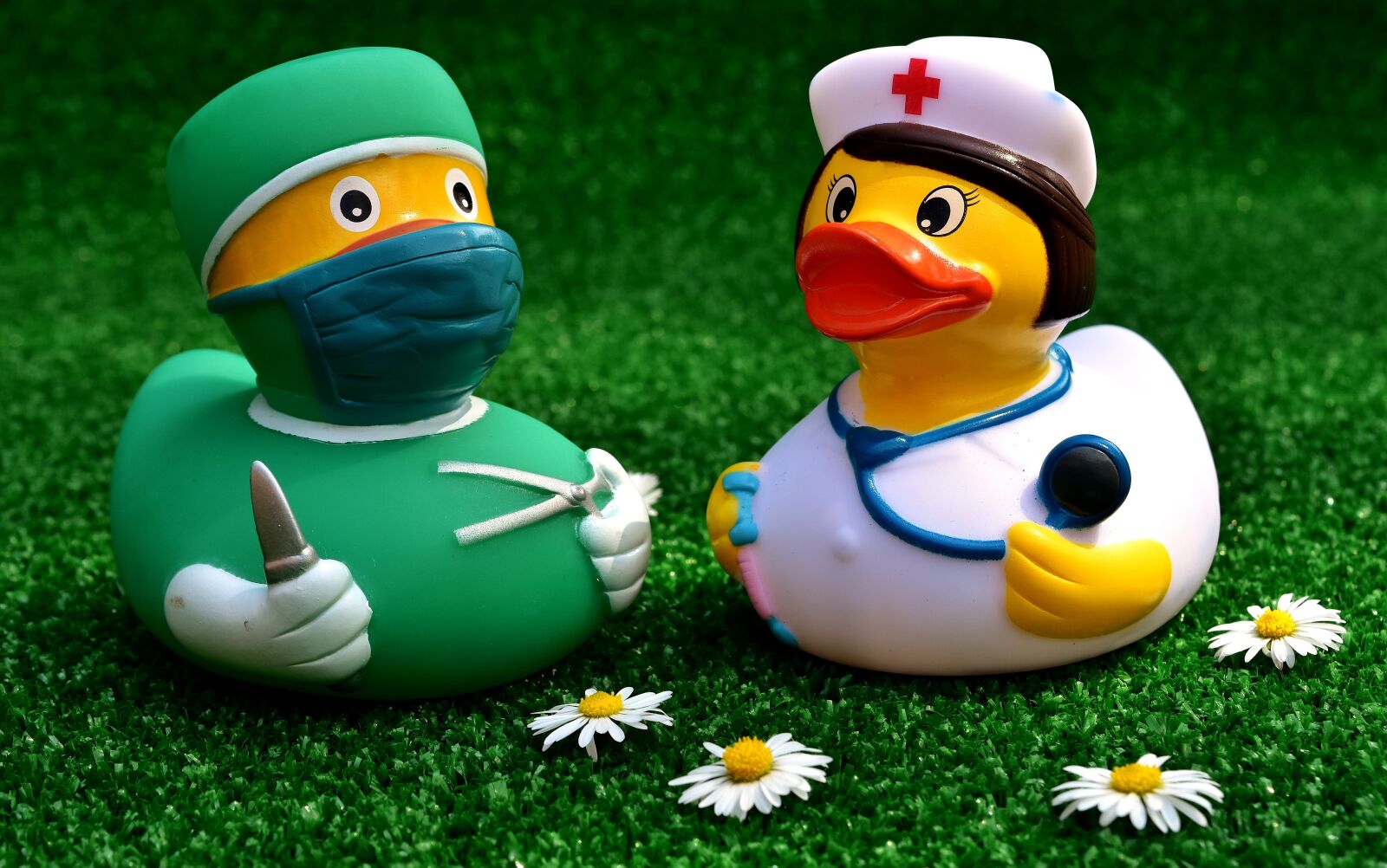 Nikon D7200 sample photo. Surgeon, operation, rubber duck photography