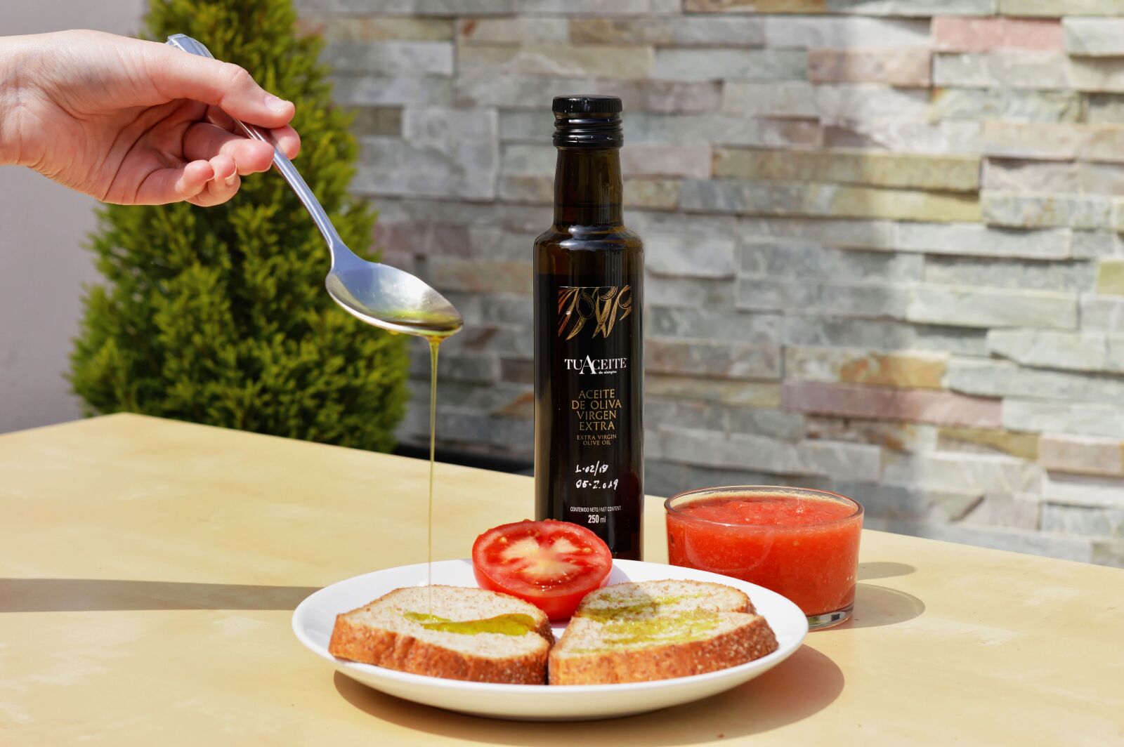Nikon D3200 sample photo. Extra virgin olive oil photography