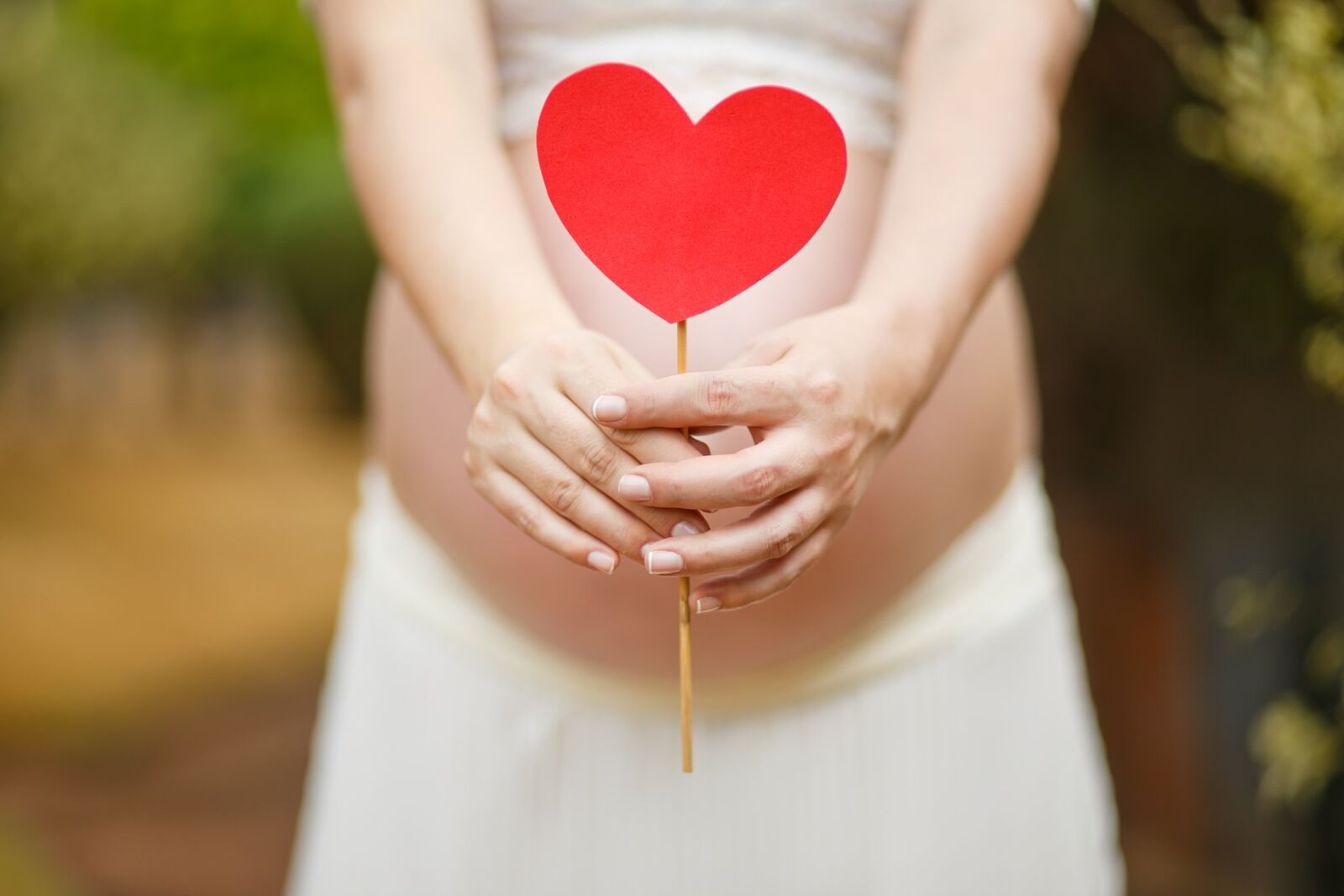Canon EF 85mm F1.8 USM sample photo. Pregnant woman, pregnancy, pregnant photography