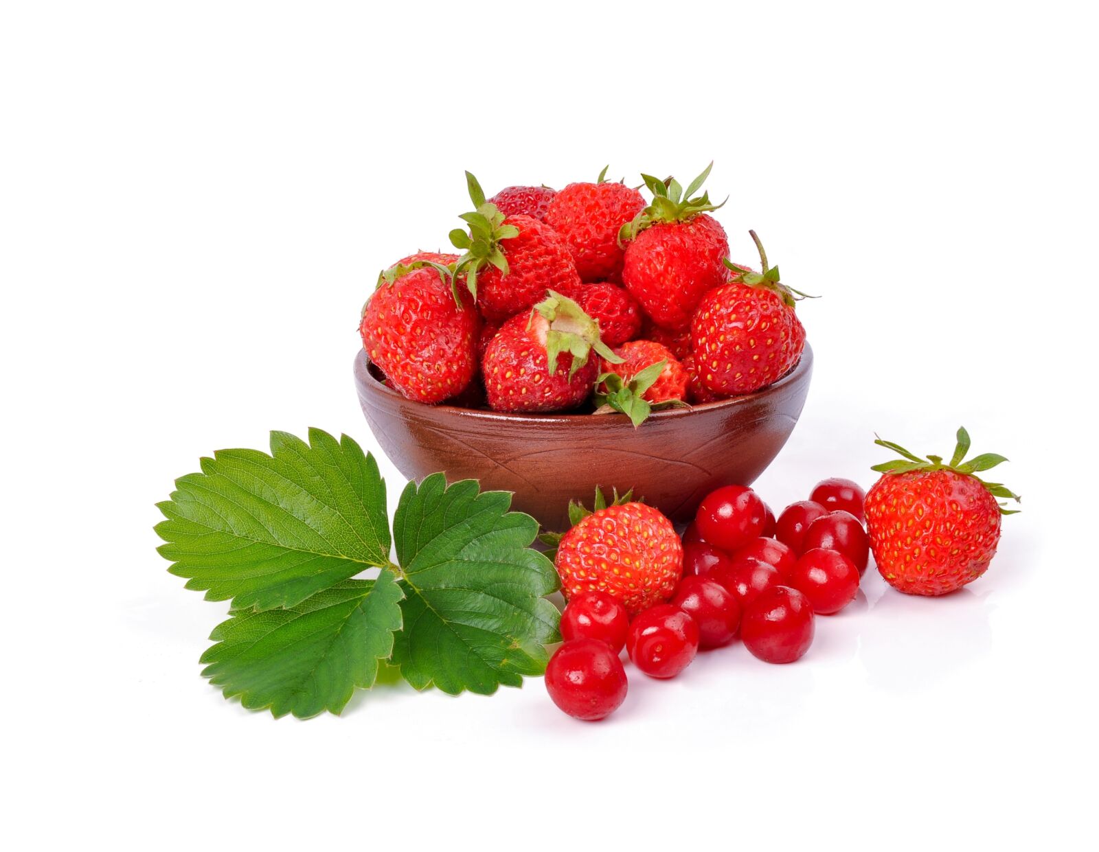 Nikon D5000 sample photo. Strawberry, cherry, berry photography