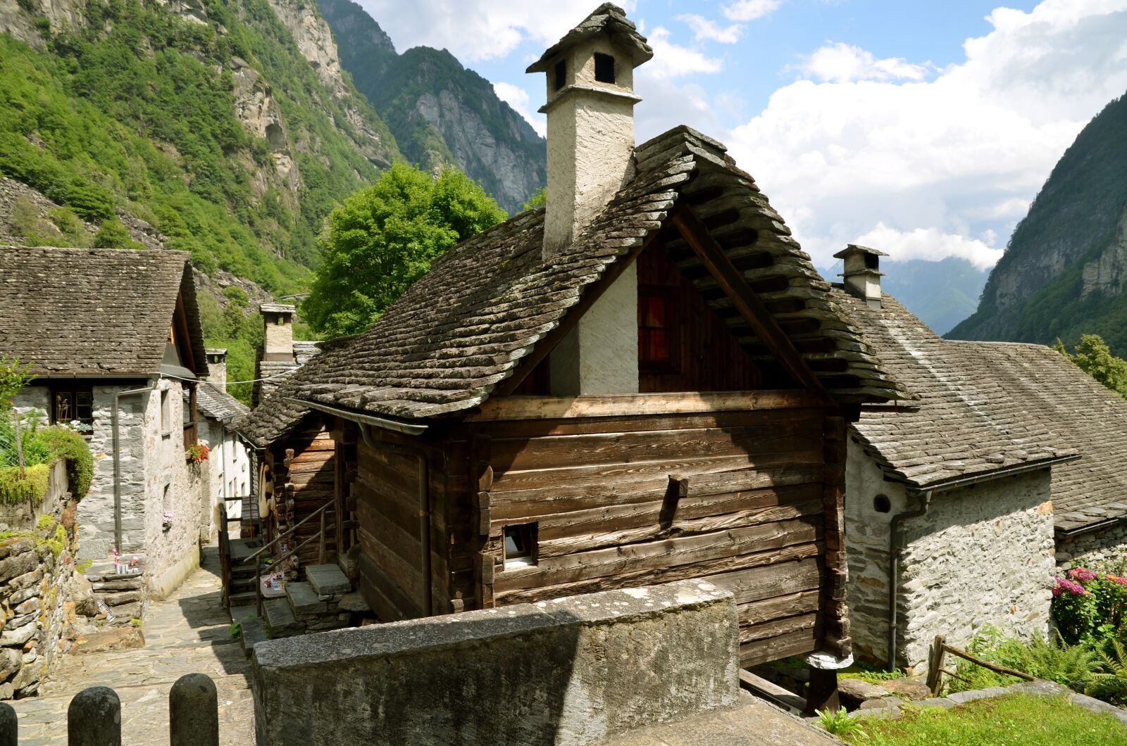 Nikon D7000 sample photo. Ticino, foroglio, village photography