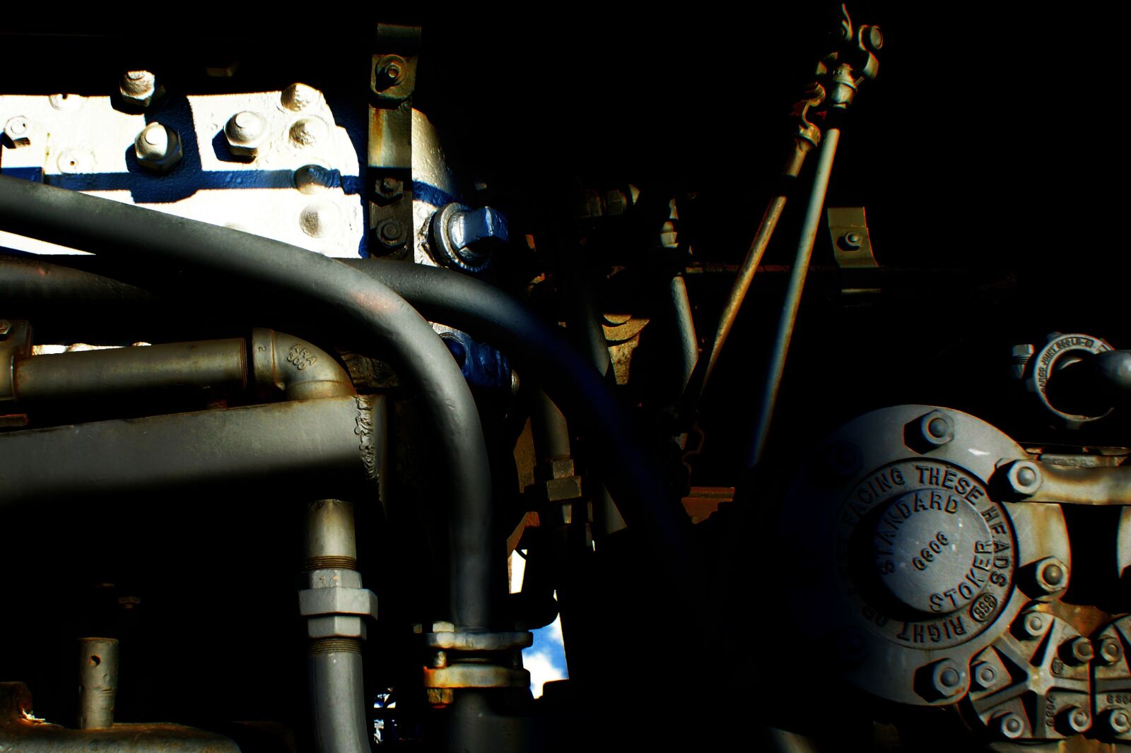 Sony Alpha DSLR-A350 sample photo. Machine, motor, automotive photography
