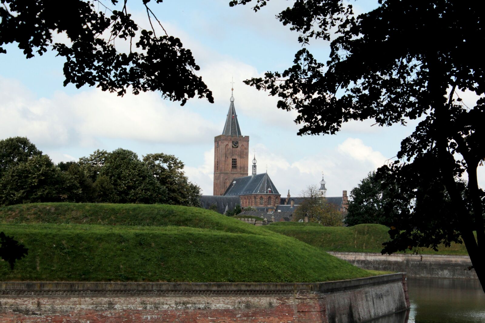 Canon EOS 600D (Rebel EOS T3i / EOS Kiss X5) sample photo. Naarden, red light district photography