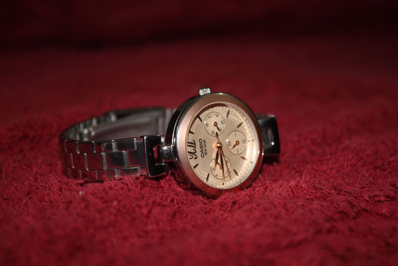 Canon EF-S 18-55mm F3.5-5.6 IS sample photo. Casio, watch, time photography