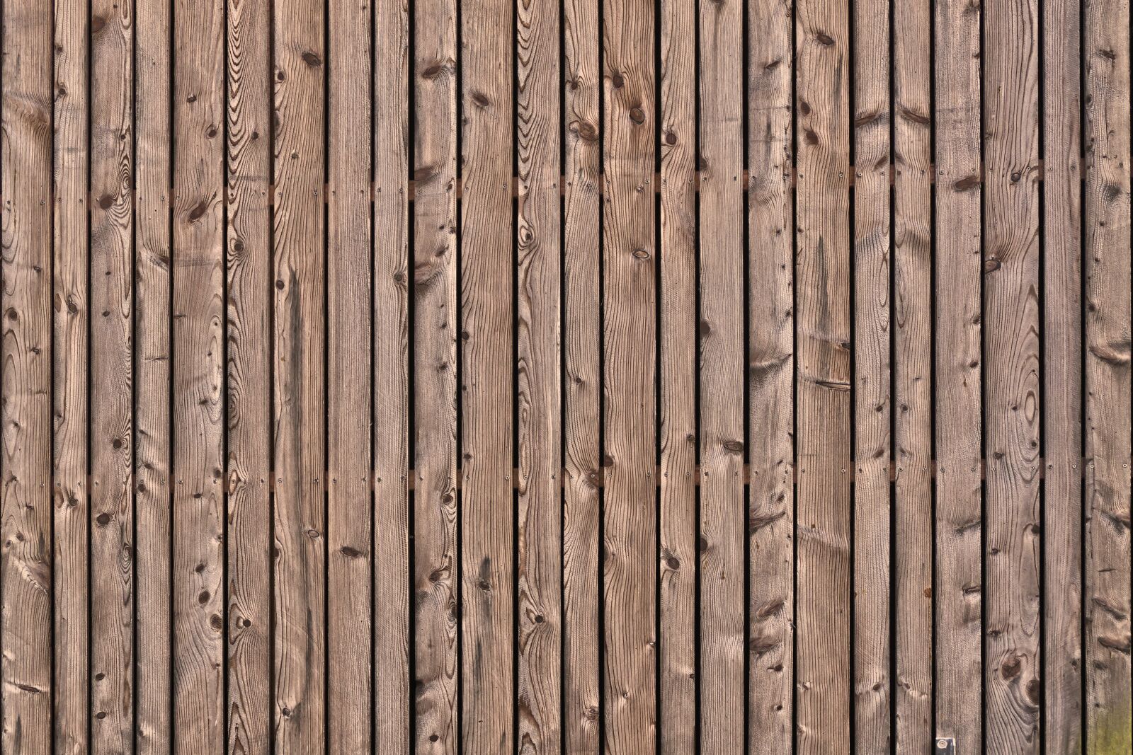 Panasonic Lumix DMC-FZ1000 sample photo. Wood, boards, facade photography