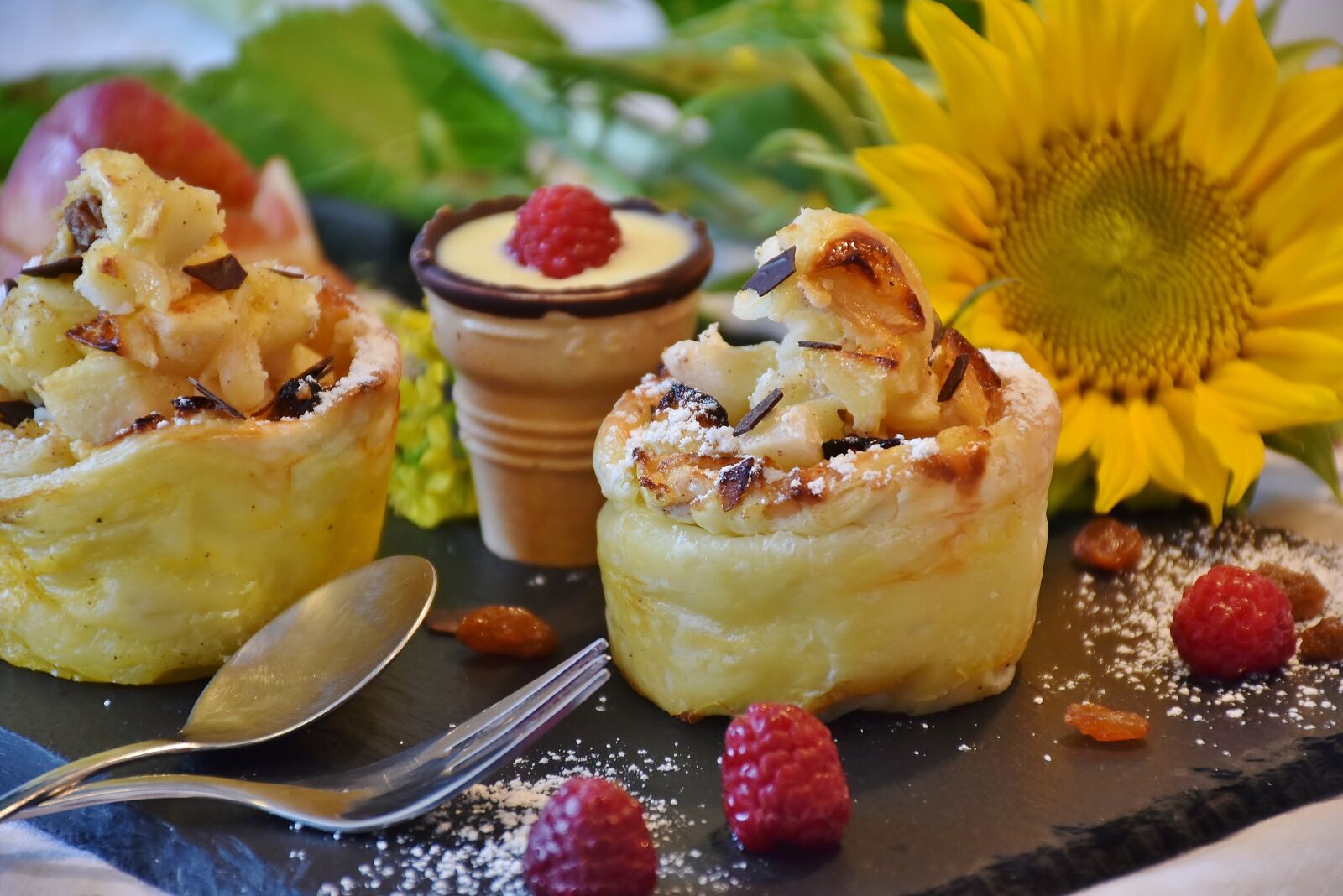 Nikon D7200 sample photo. Strudel, apple strudel, apple photography