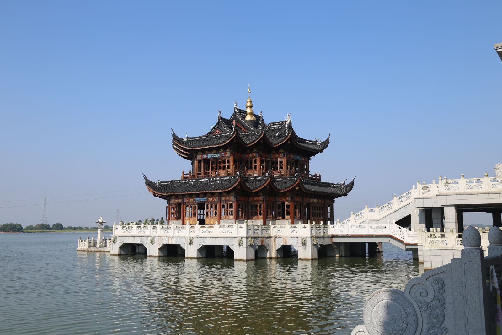 Canon EOS 6D + Canon EF 24-105mm F4L IS USM sample photo. The scenery, building, dragon photography