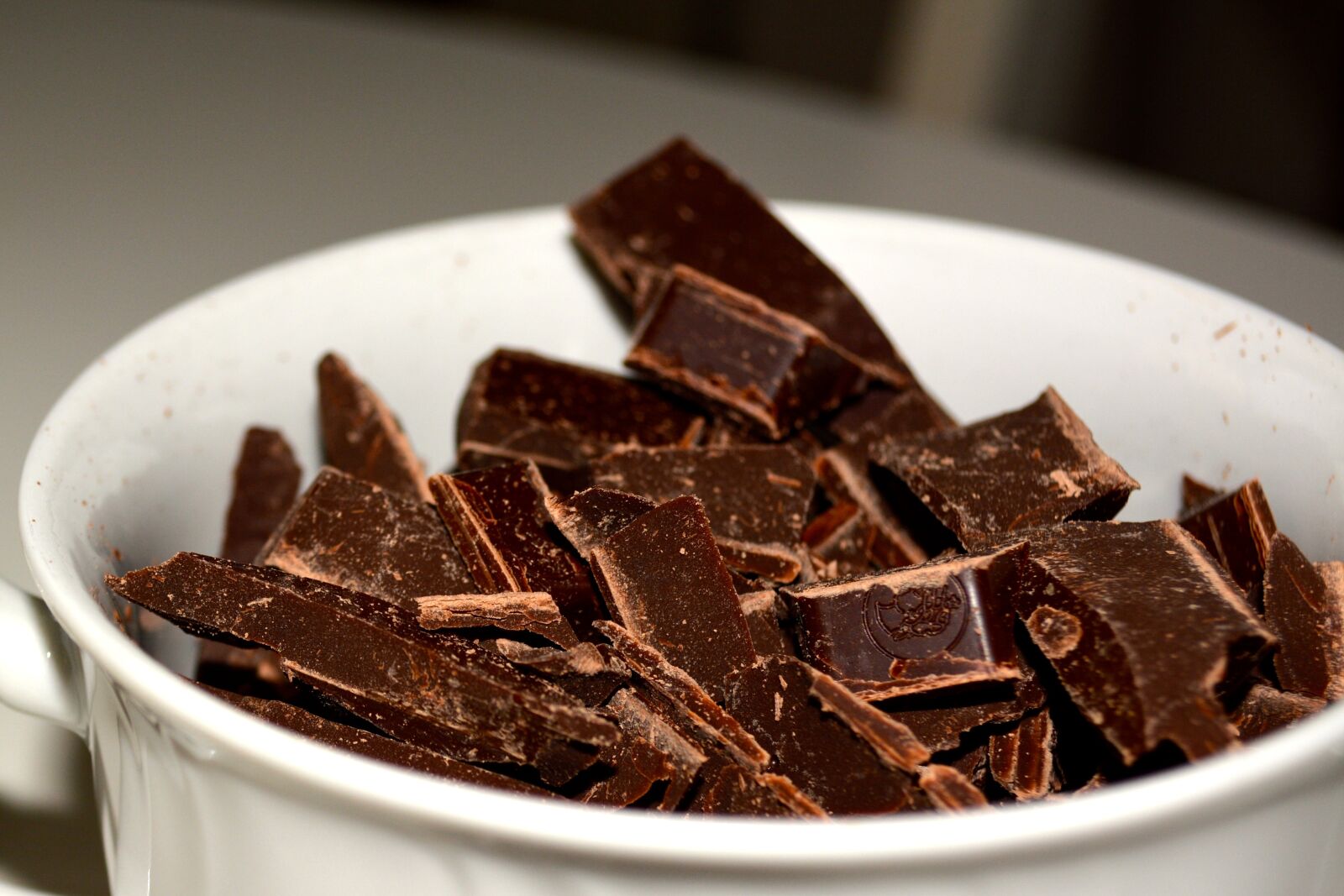 Nikon D5200 sample photo. Chocolate, pieces, black chocolate photography