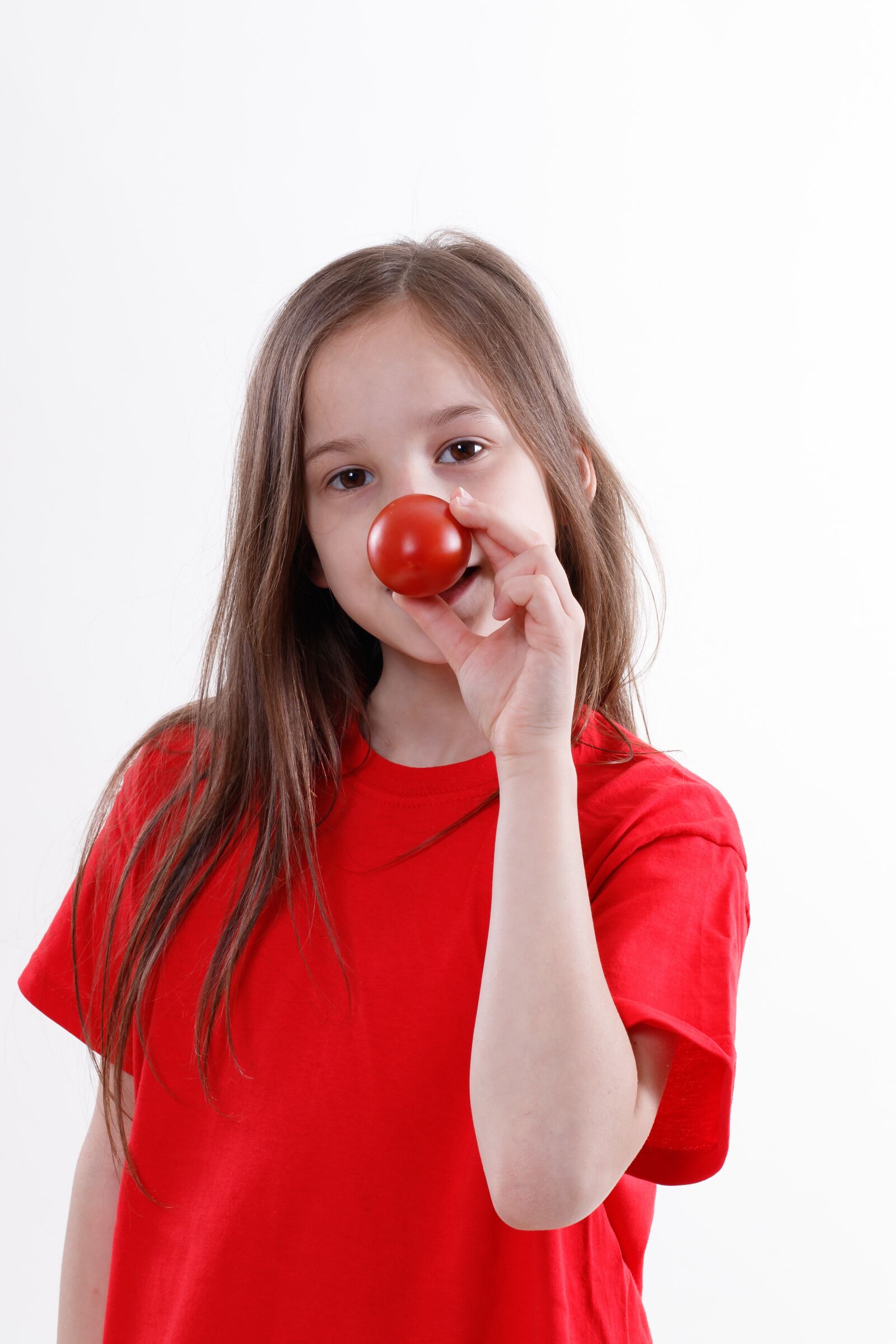 Canon EOS 7D Mark II sample photo. Tomato, nose, clown photography