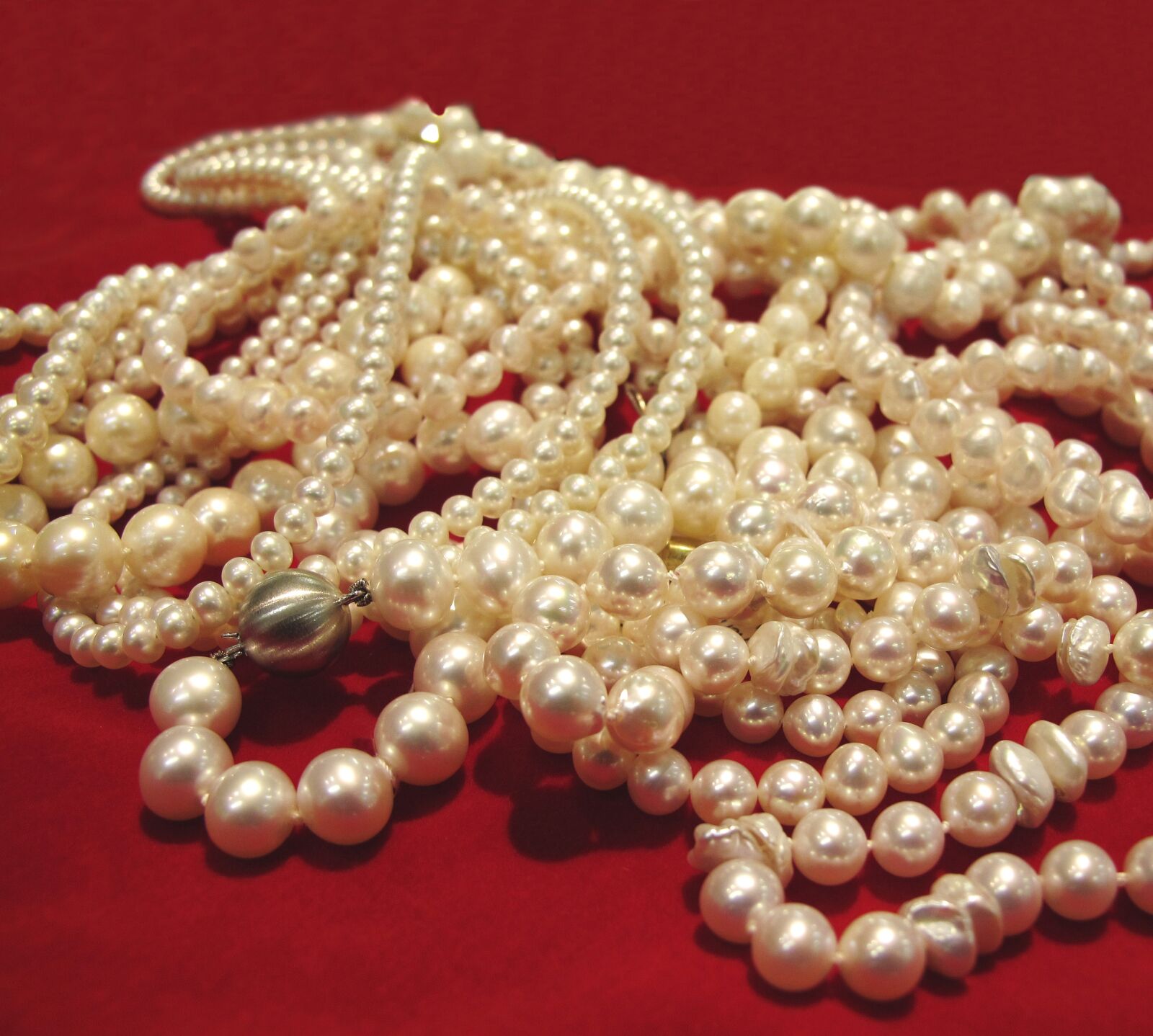 Canon PowerShot G11 sample photo. Jewel, necklace, gemstone photography