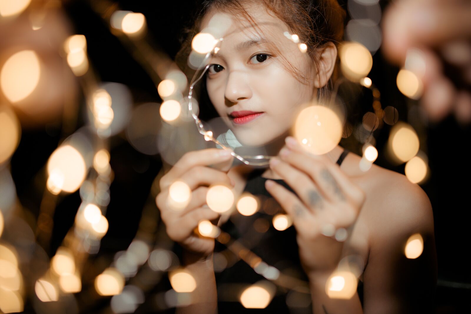Canon EOS 5D Mark III sample photo. Girl, night, portrait photography