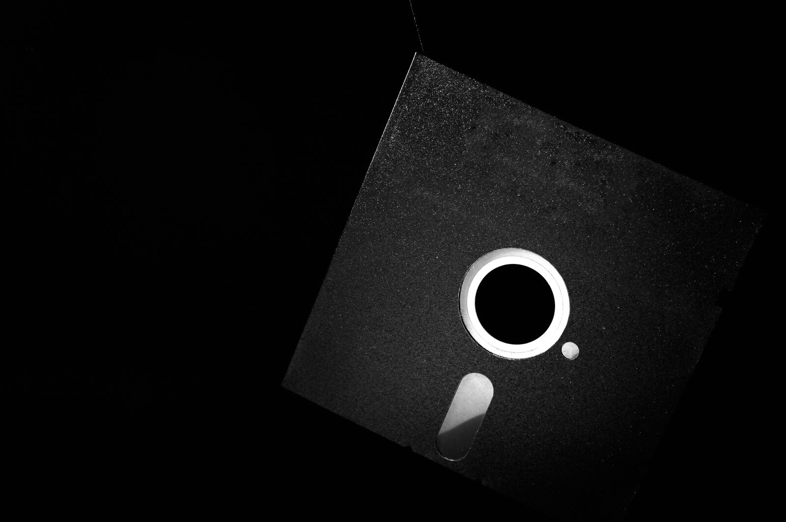 Nikon D3200 sample photo. Binary, disk, storage photography