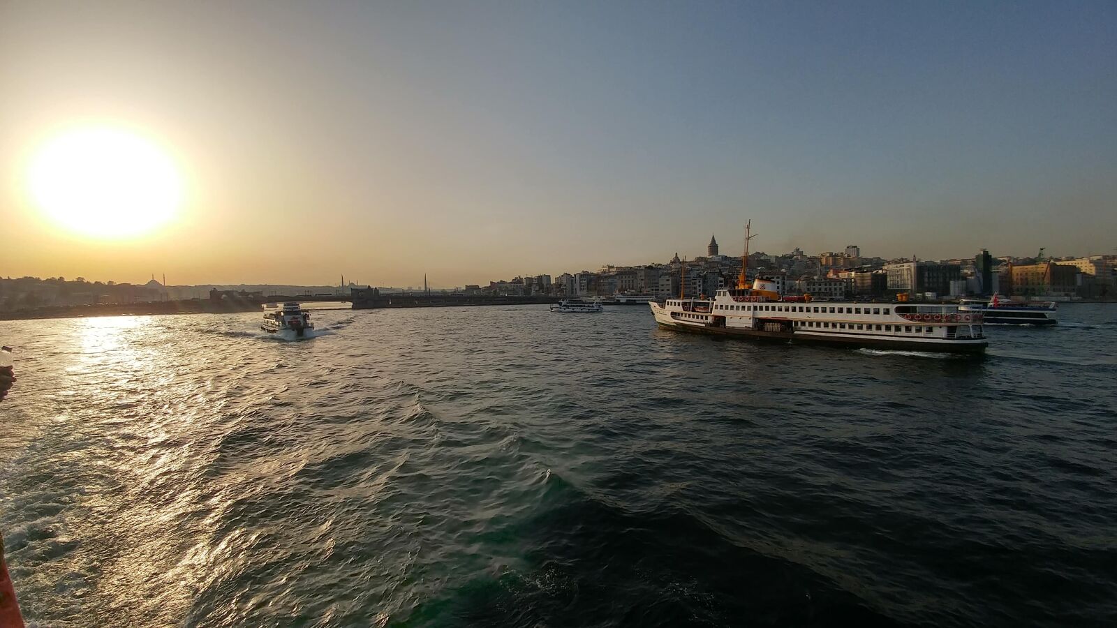 LG G5 sample photo. Vehicle, watercraft, cruise ship photography