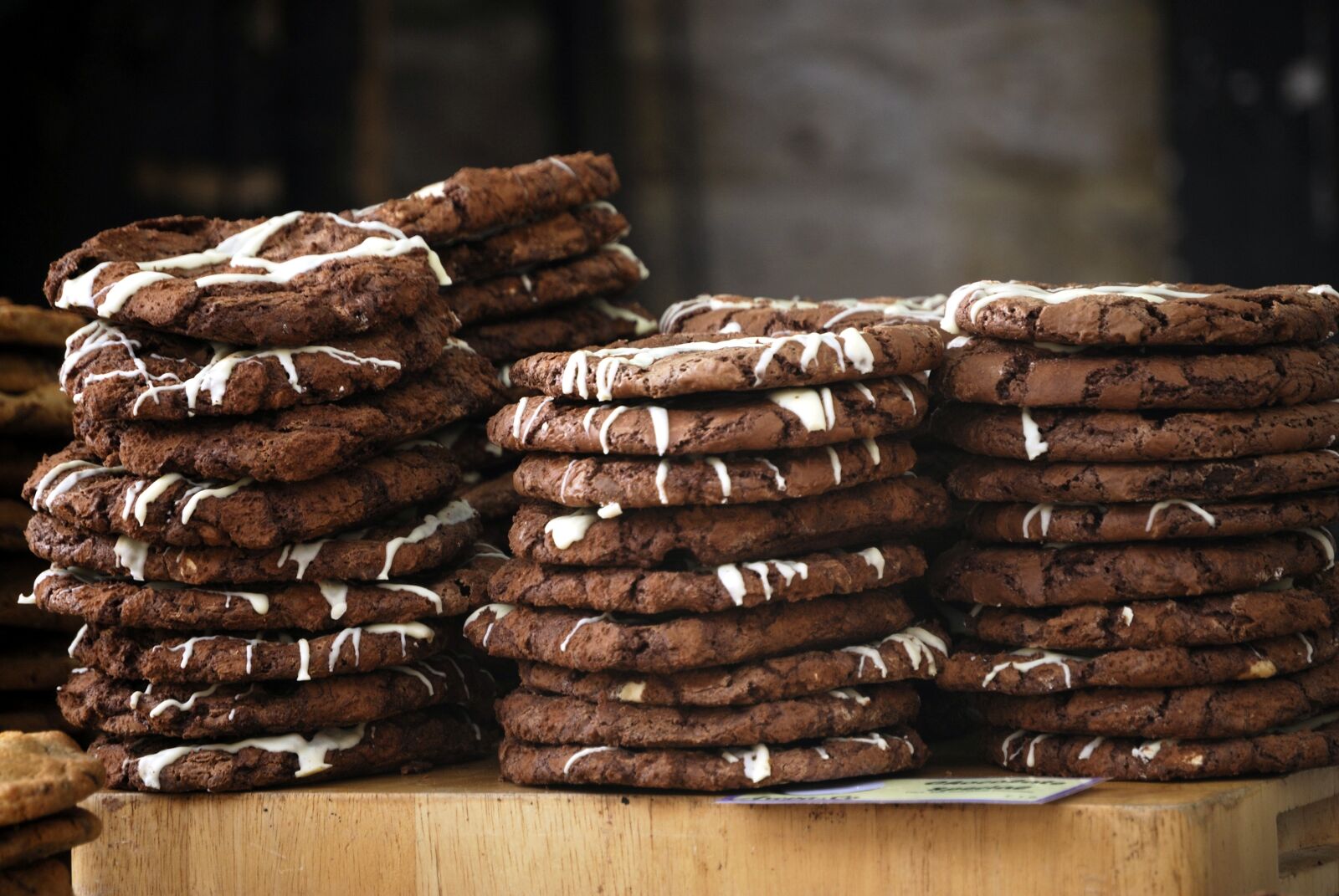 Nikon D200 sample photo. Gingerbread, market, enjoy photography