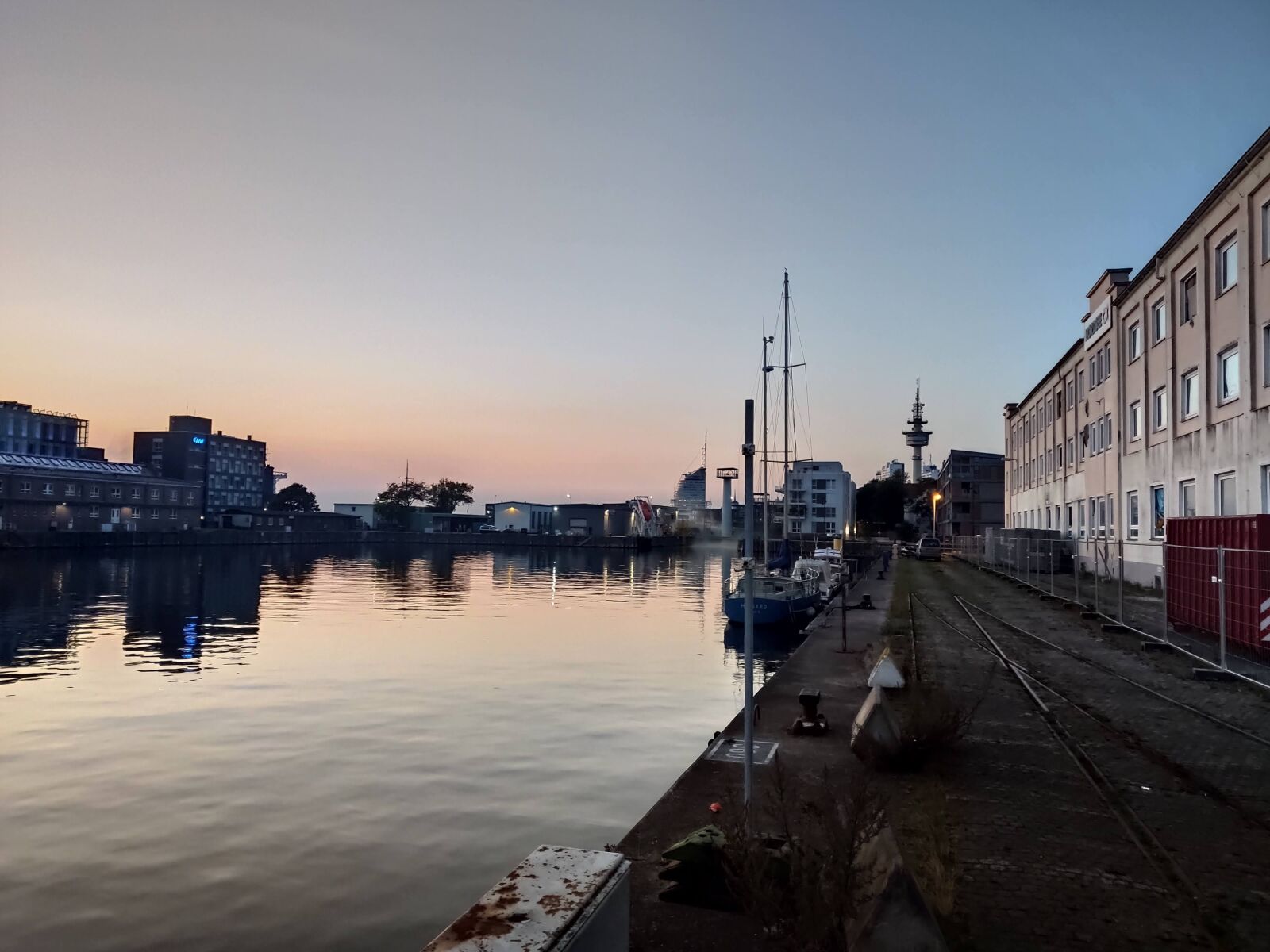 Xiaomi MI 9 sample photo. Bremerhaven, port, water photography