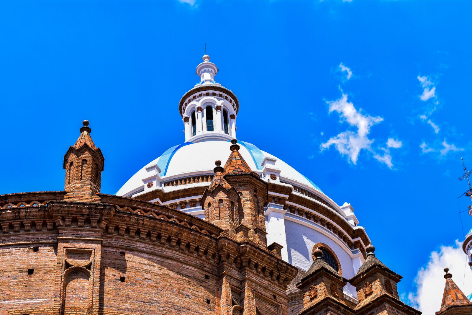 Nikon D3400 sample photo. Cathedral of cuenca, ancient photography