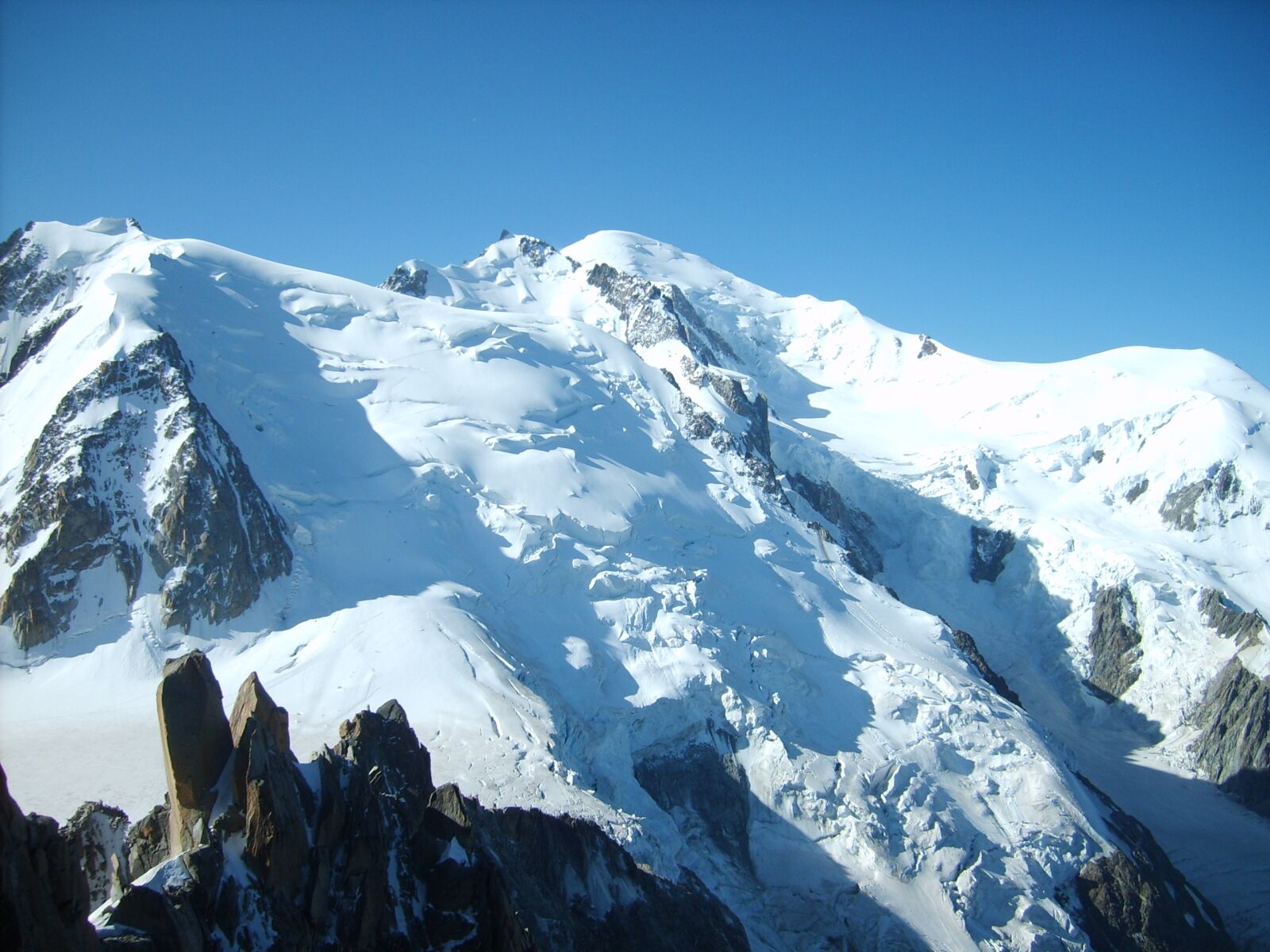 Samsung Digimax S500 / Kenox S500 / Digimax Cyber 530 sample photo. Glacier, chamonix, winter photography
