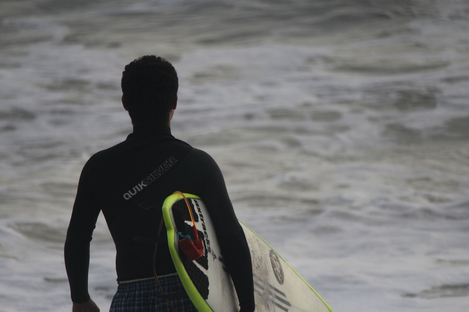 Canon EOS 600D (Rebel EOS T3i / EOS Kiss X5) sample photo. Surf, sports, beach photography