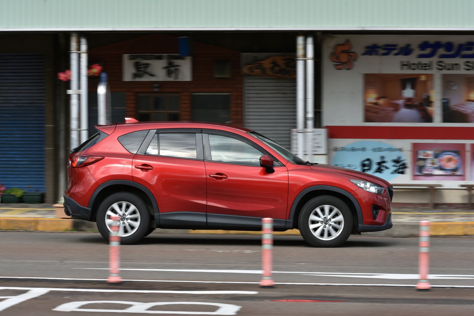 Nikon D7200 sample photo. Traffic, car, mazda photography