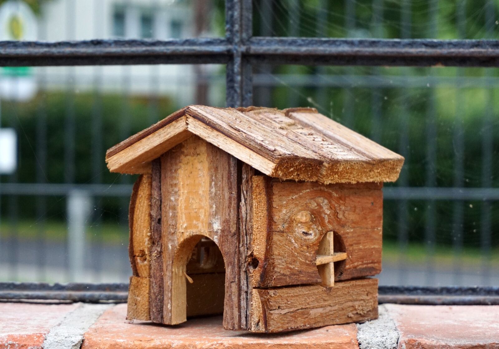 Sony a6000 sample photo. Woodhouse, miniature, hut photography