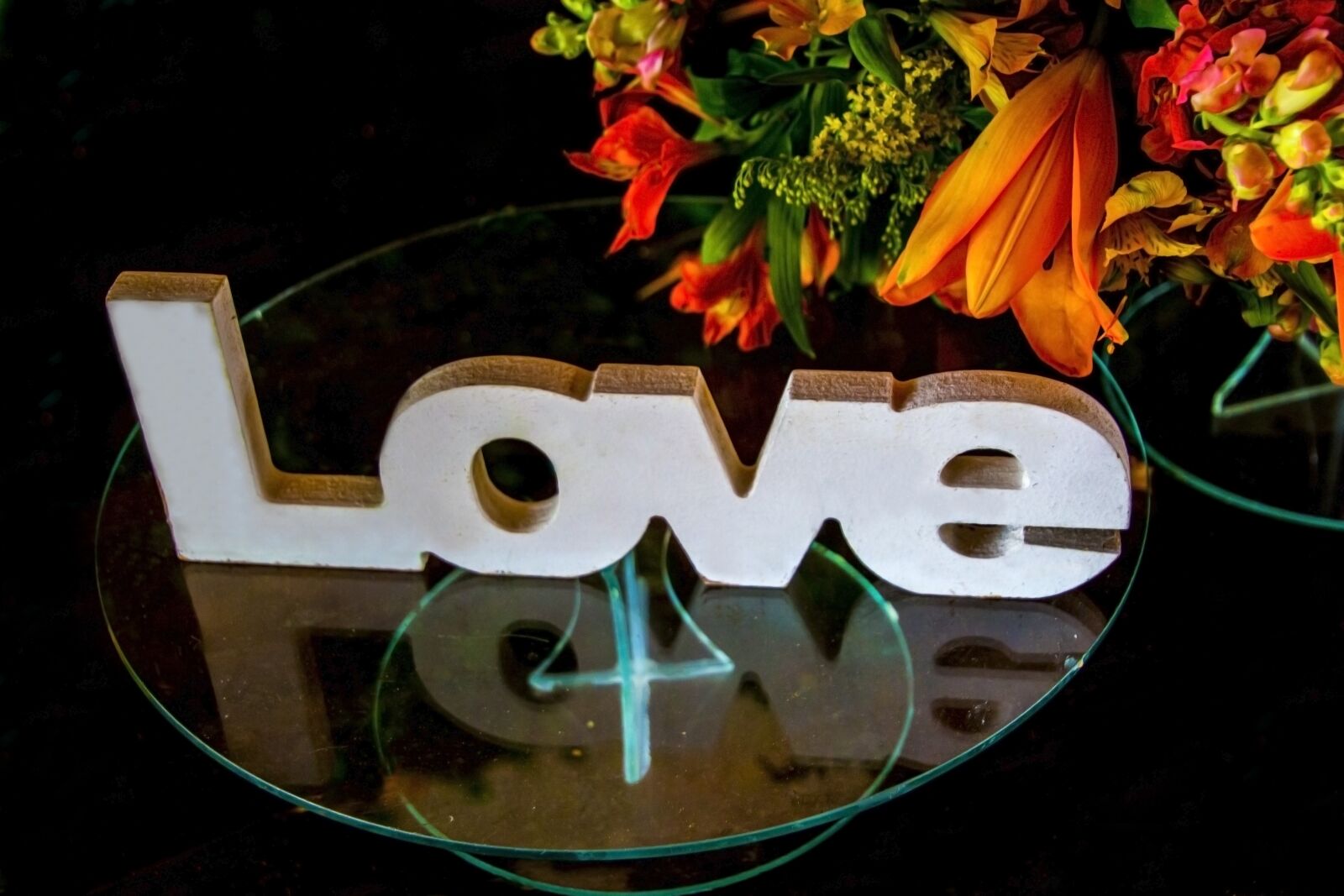 Canon EOS 700D (EOS Rebel T5i / EOS Kiss X7i) sample photo. Decoration, the word love photography