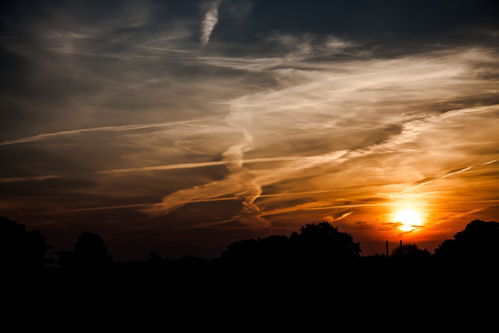 Canon EF-S 17-85mm F4-5.6 IS USM sample photo. Sunrise, mood, sky photography