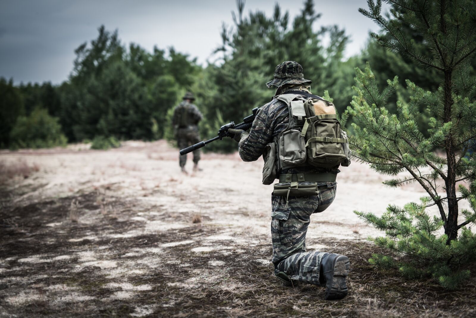 Nikon D800 sample photo. Soldier, the war, the photography
