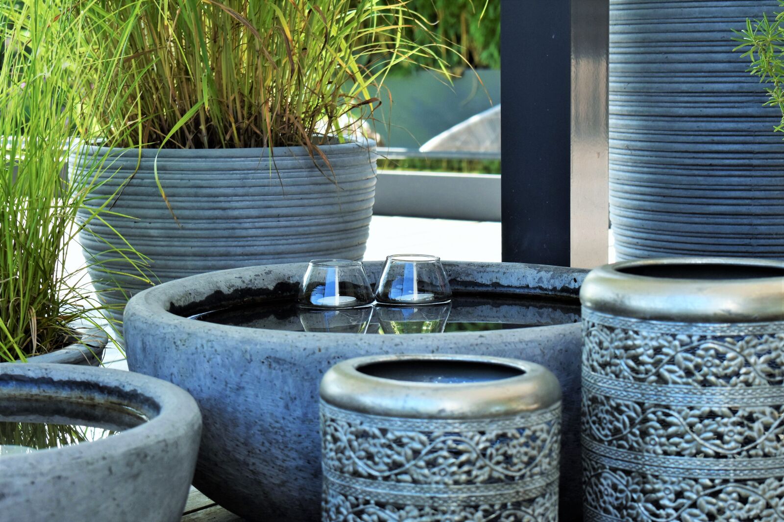 Nikon D5500 sample photo. Garden, deco, pots photography