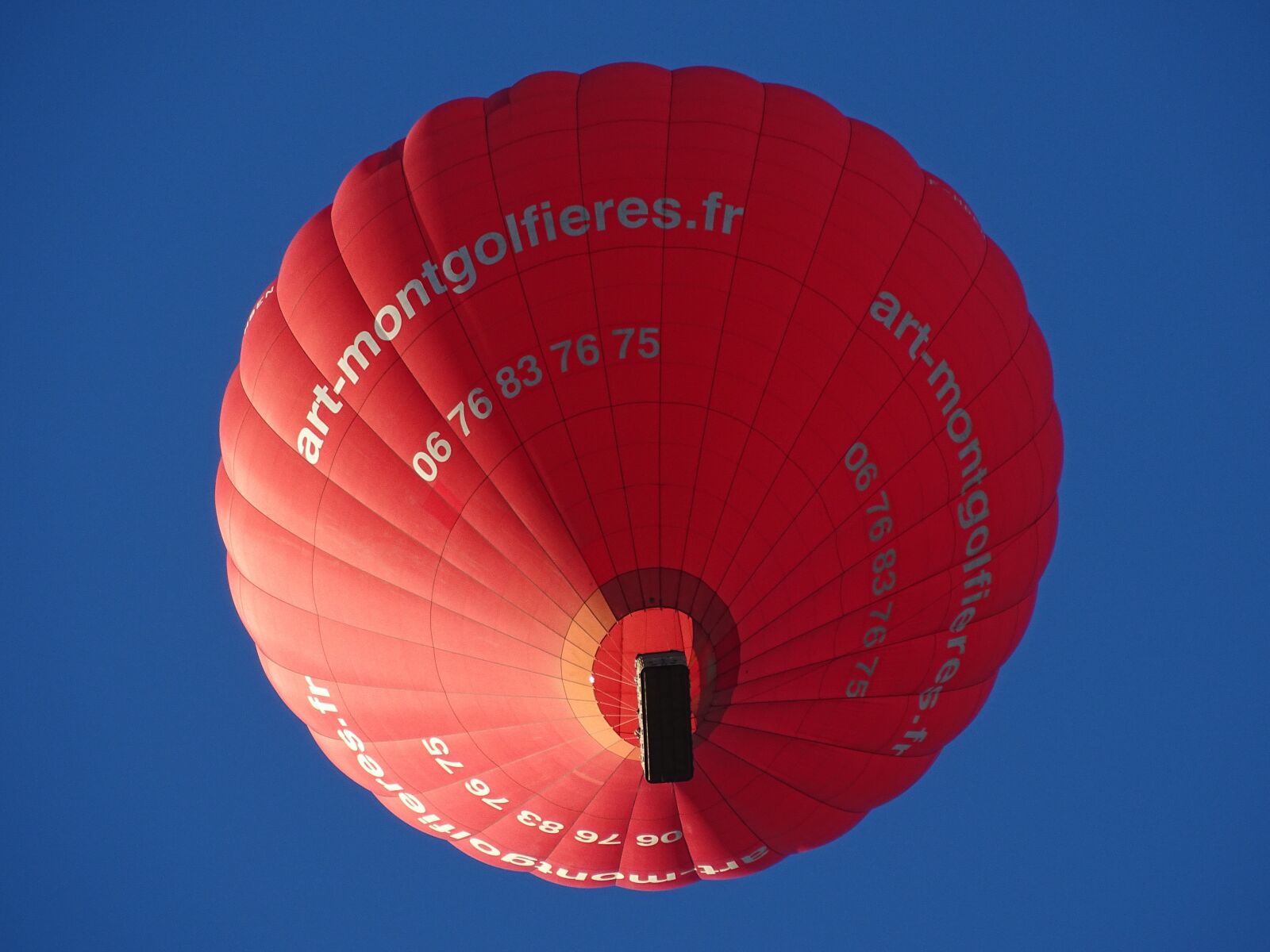 Sony Cyber-shot DSC-HX400V sample photo. Balloon, hot air balloon photography