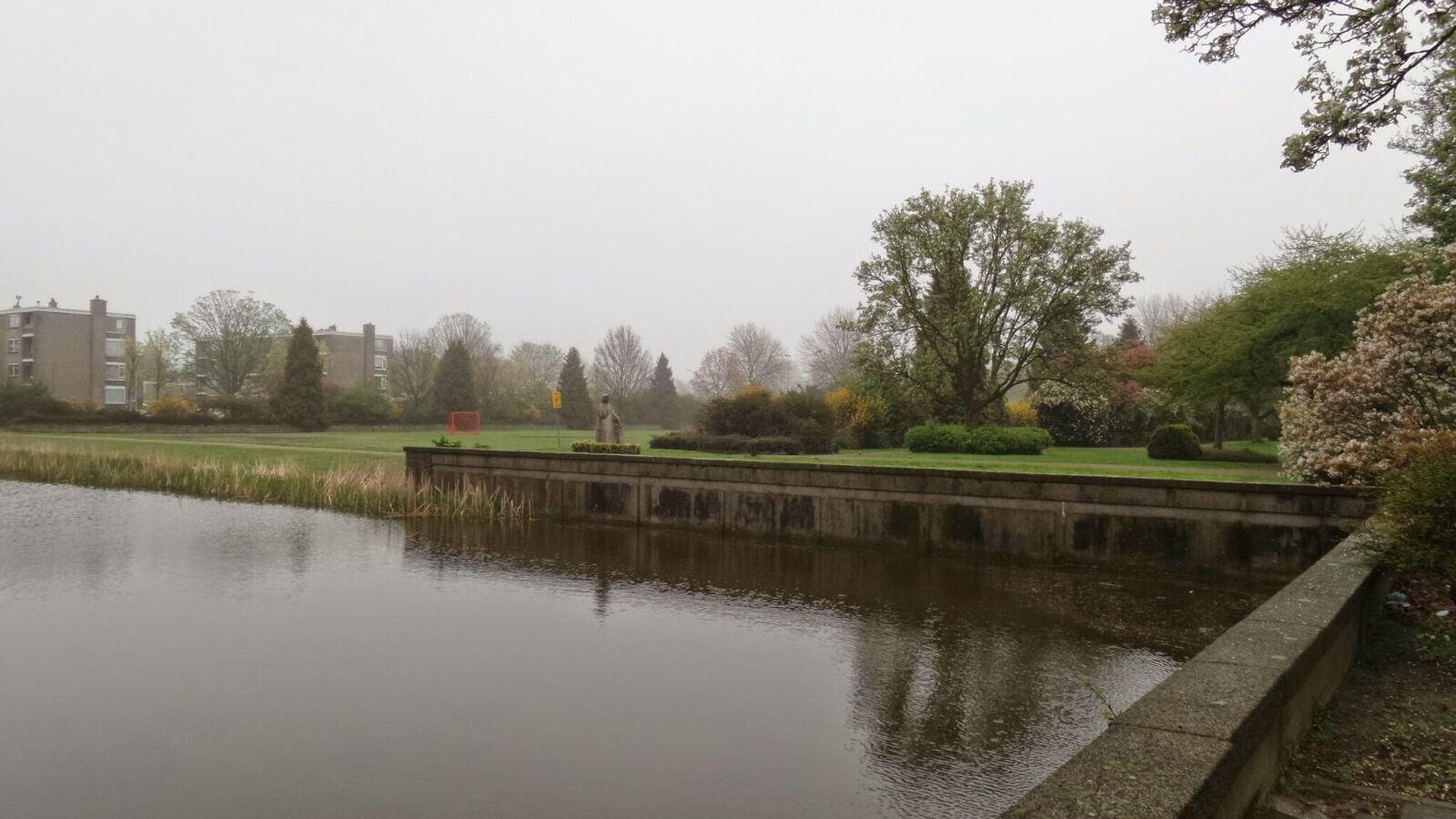 Samsung Galaxy K Zoom sample photo. Voorburg, netherlands, town in photography