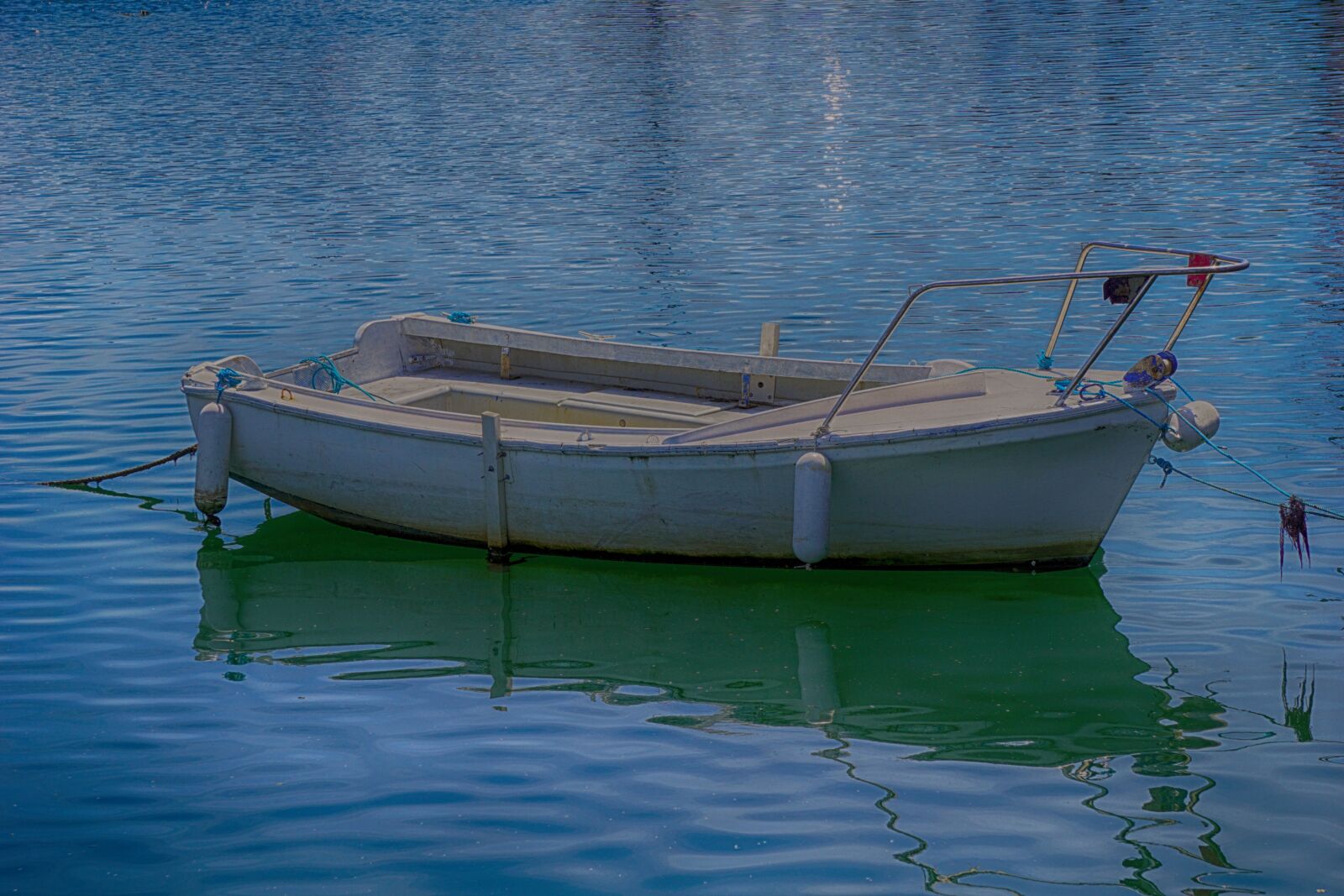Sony E 55-210mm F4.5-6.3 OSS sample photo. Boat, transport, water photography