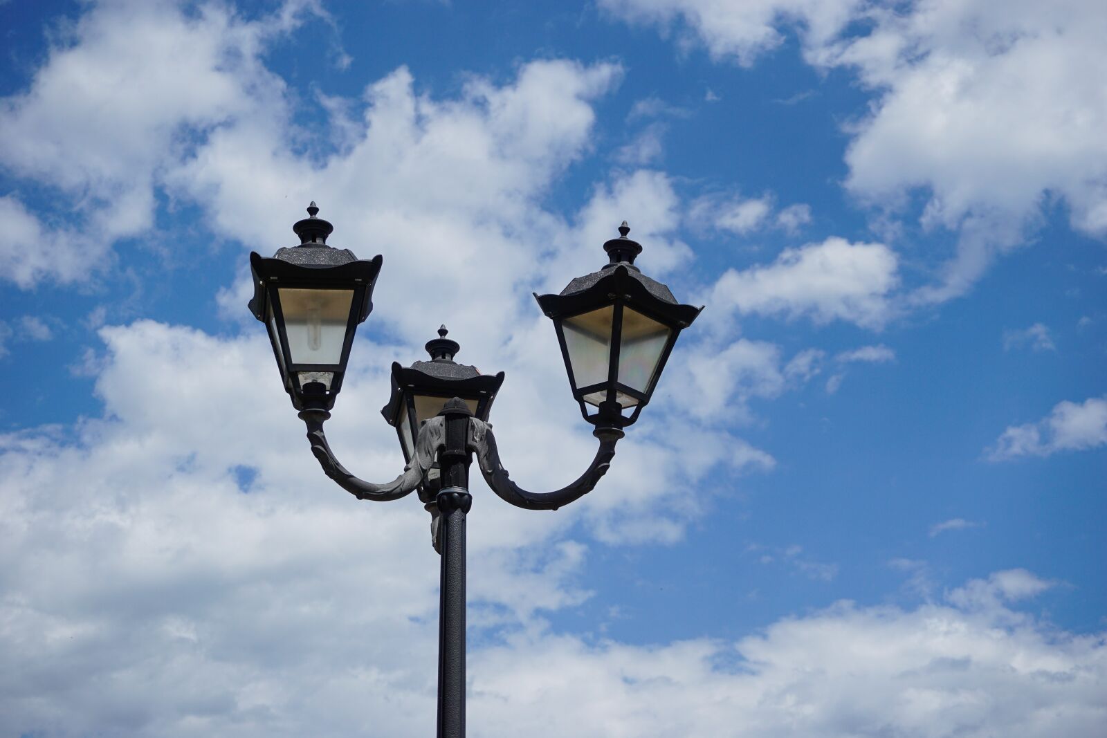 Sony a6000 sample photo. Lantern, street lamp, replacement photography