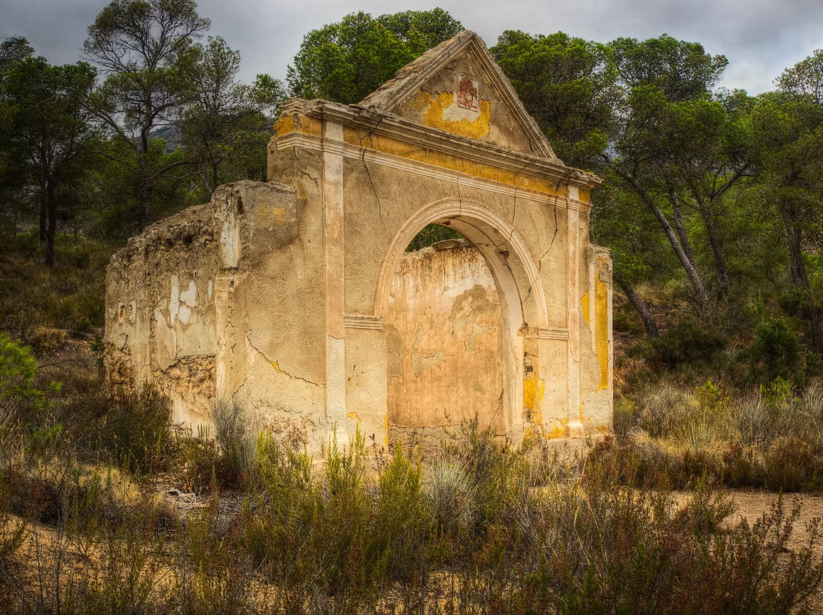 Olympus OM-D E-M1 + Olympus M.Zuiko Digital ED 12-40mm F2.8 Pro sample photo. Aigues, spain, summer photography