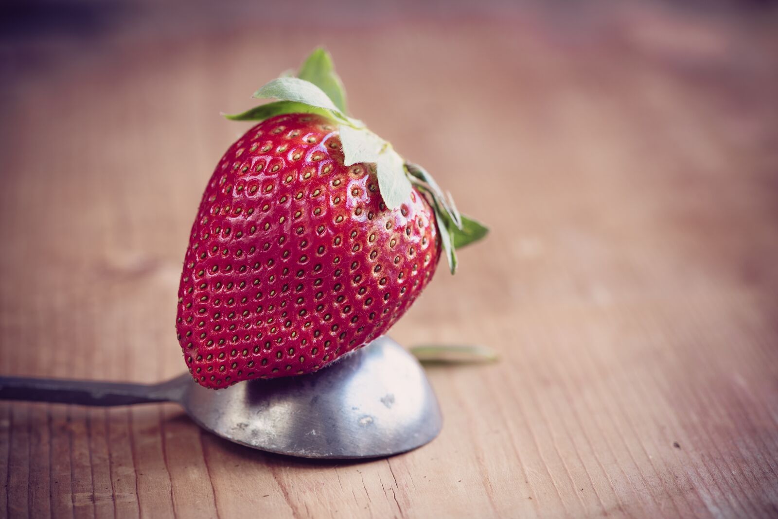 Nikon D750 sample photo. Strawberry, red, fruit photography