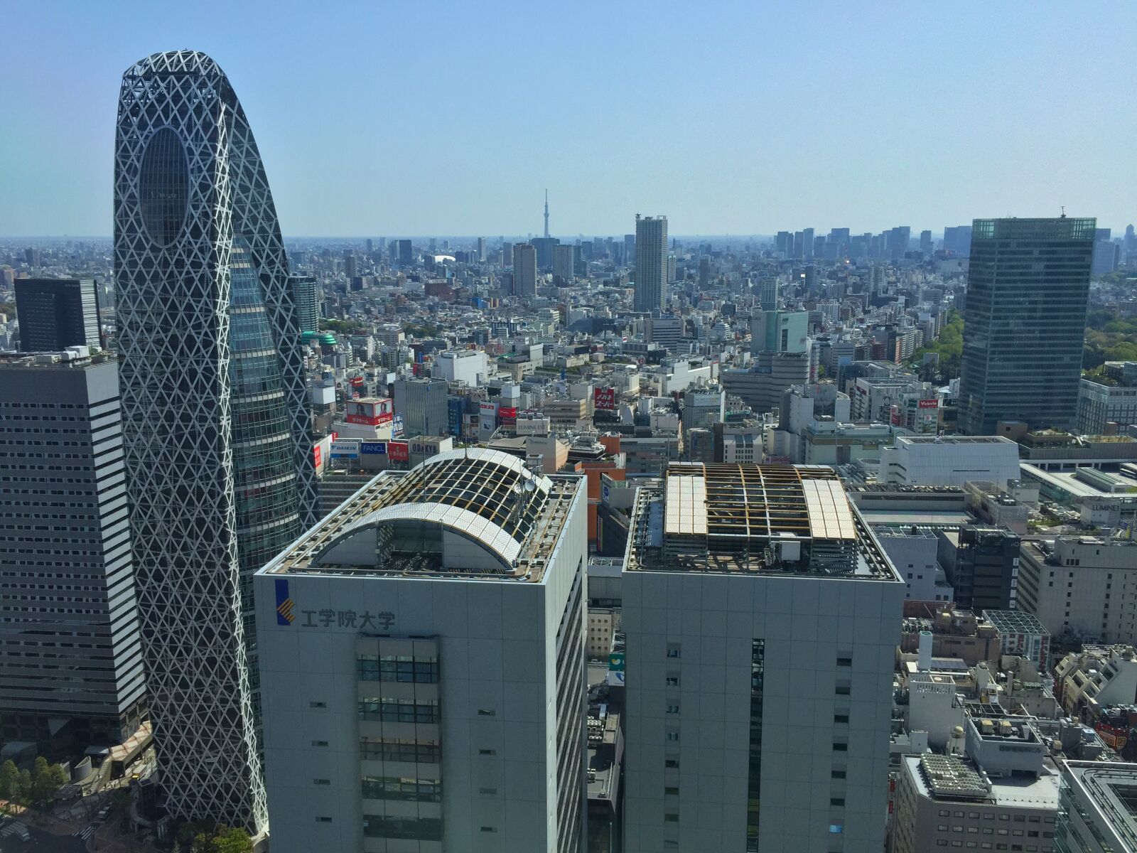 Apple iPhone 6 sample photo. Tokyo, building, japan photography