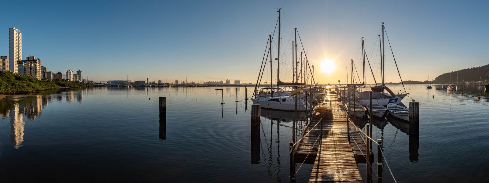 Nikon D5600 sample photo. Panorama, waterfront, skyline photography