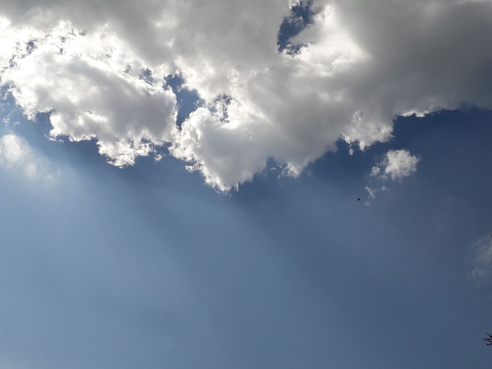 Samsung Galaxy J6 sample photo. Sky, blue, clouds photography