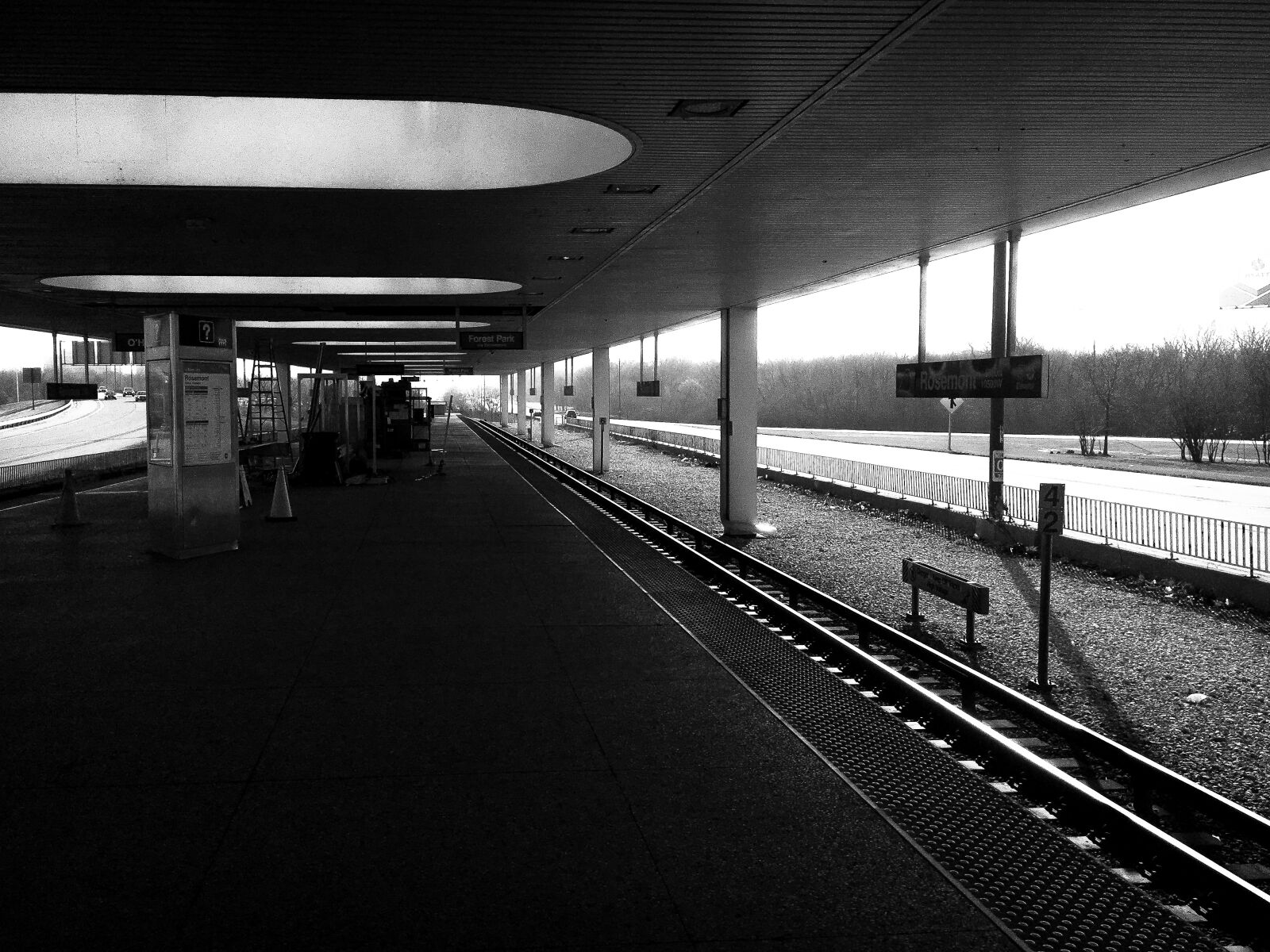 Apple iPhone 6s sample photo. Chicago, train station, vacation photography