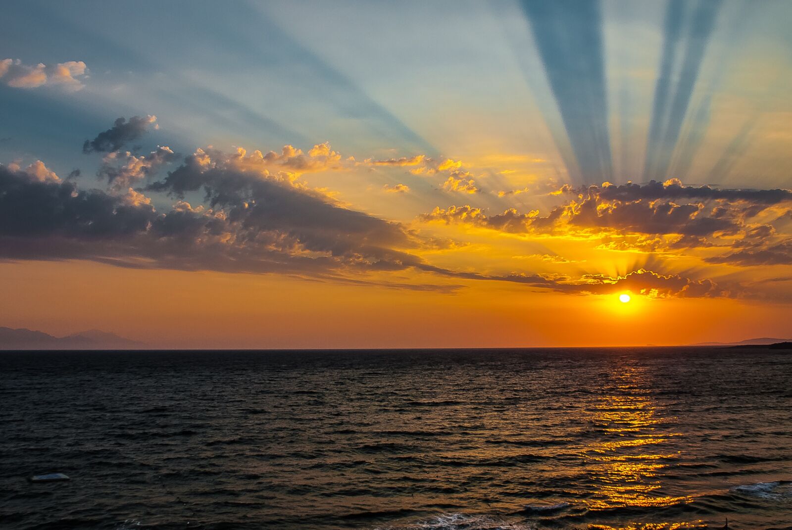 Sony Alpha DSLR-A100 sample photo. Sea, sunset, sun photography