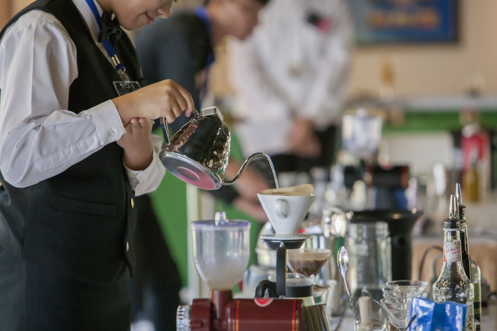Canon EOS-1Ds Mark II sample photo. Coffee competition, hand coffee photography