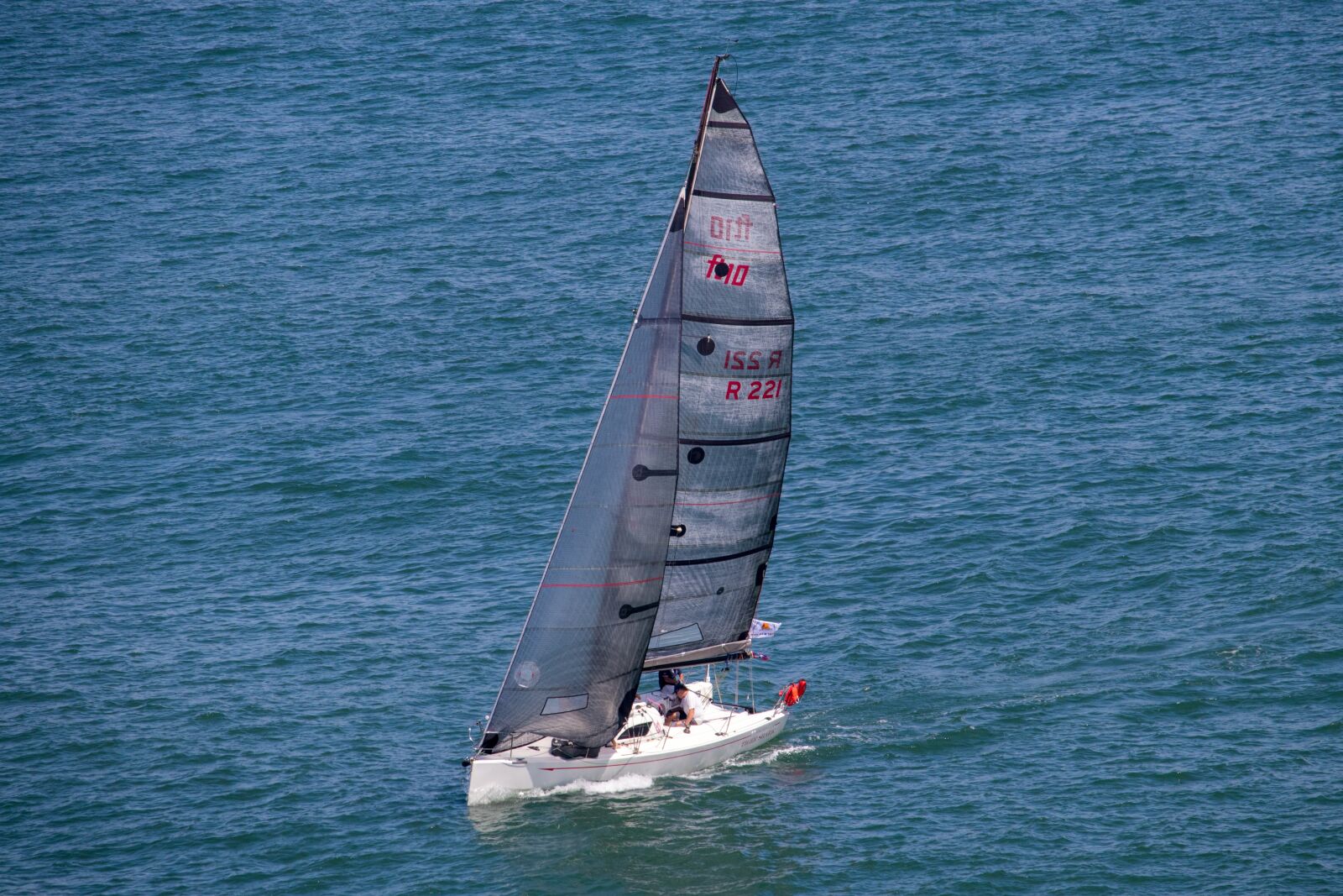 Canon EOS 200D (EOS Rebel SL2 / EOS Kiss X9) sample photo. Water, sea, boat photography