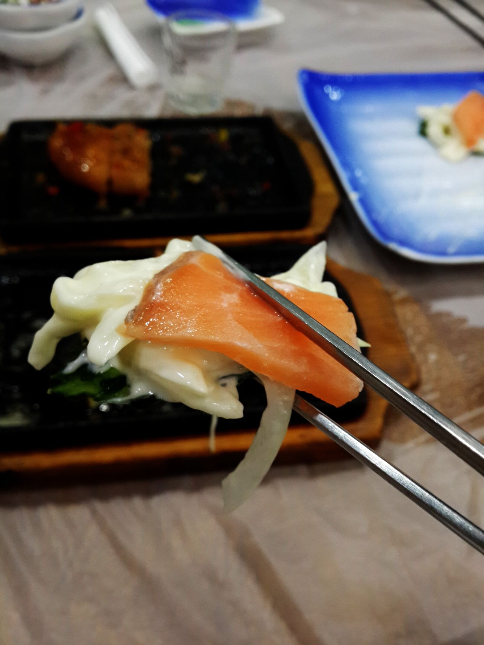 Samsung Galaxy S4 sample photo. Time, salmon times, chopsticks photography