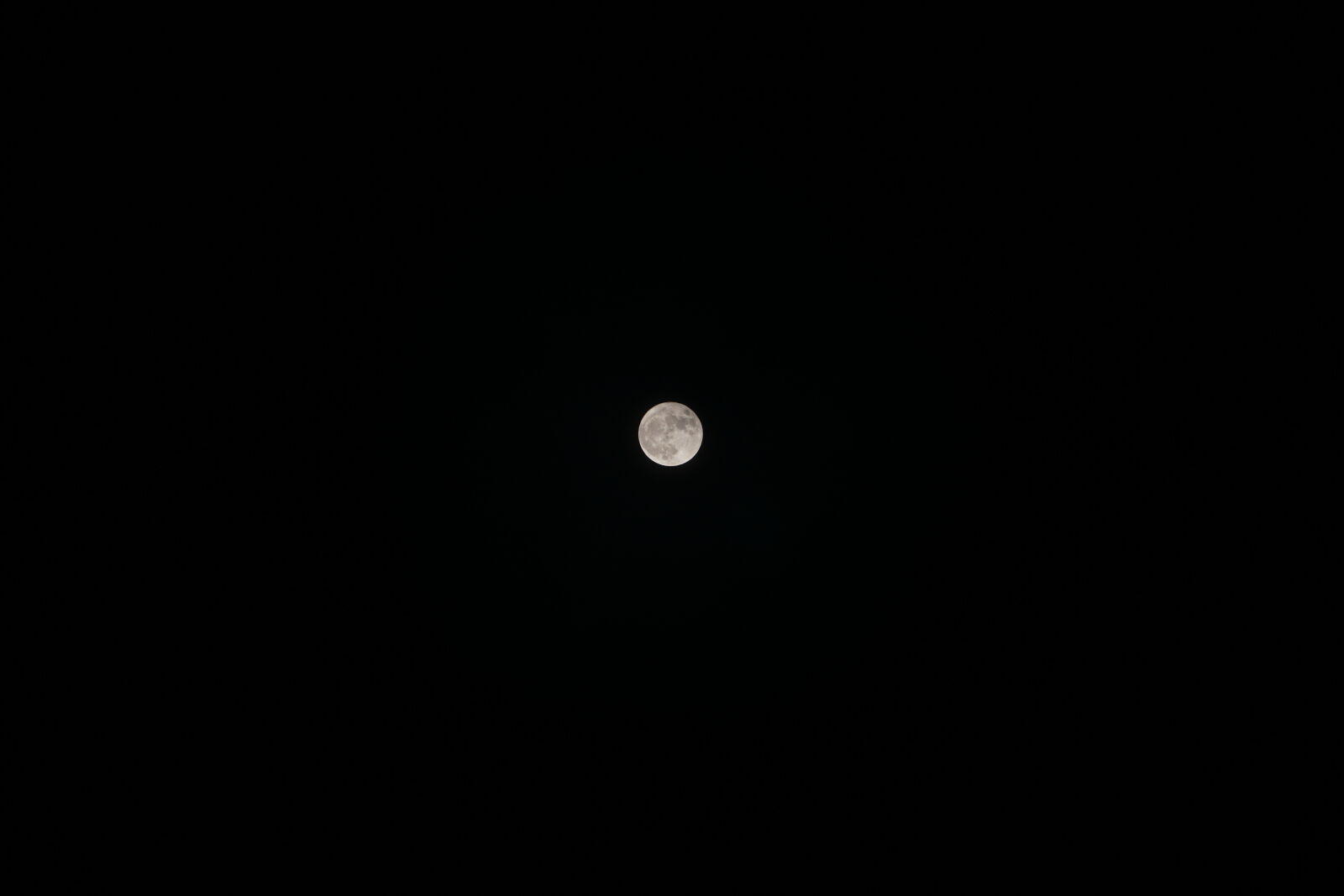 Sony a6000 + Sony E 55-210mm F4.5-6.3 OSS sample photo. Full, moon photography